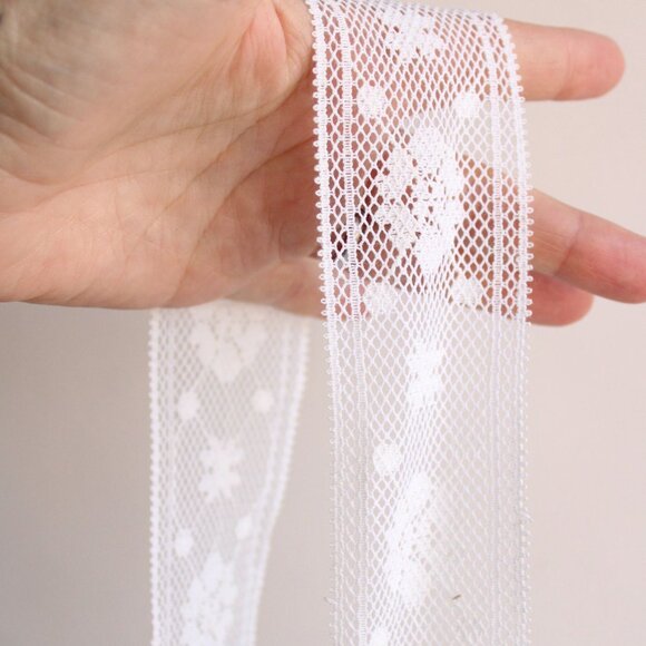 Vintage Lace Trim, Off White 2" Wide, Two Yards plus 29 Inches - Picture 2 of 10